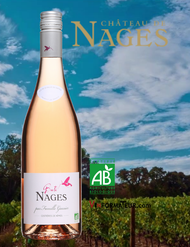 Bouteille de Buti, Nages, Vin Rosé Bio, Vallée du Rhône, Costières de Nîmes, Famille Gassier, 2020 avec vignoble en arrière-plan