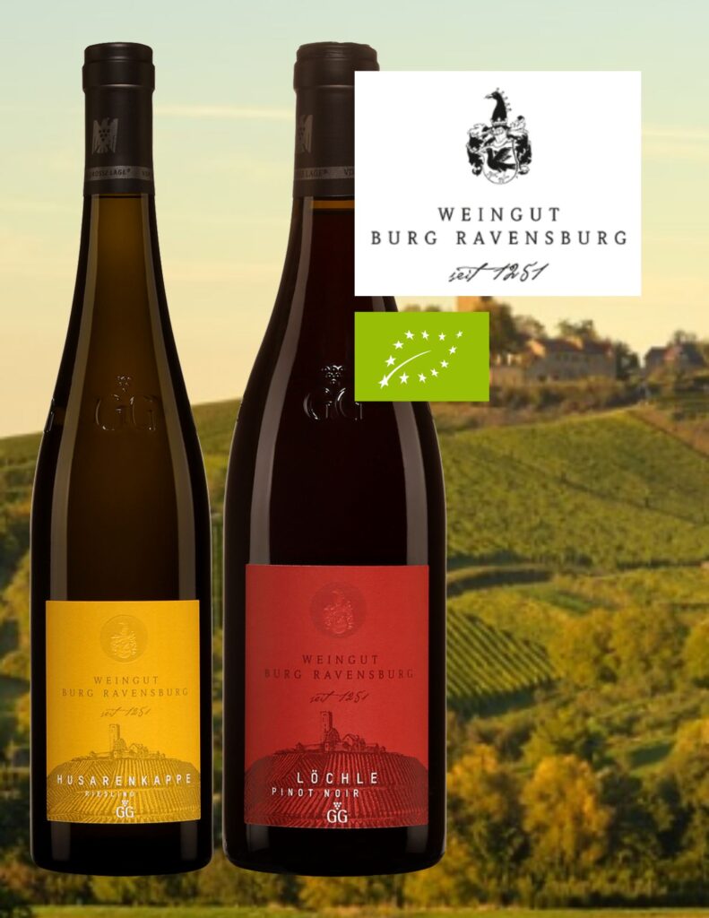 Bouteilles de Weingut Burg Ravensburg: VDP Grosse Lage, VDP Grosses Gewächs, Riesling 2017, 49,00$, Pinot Noir, 2016, 49,75$.