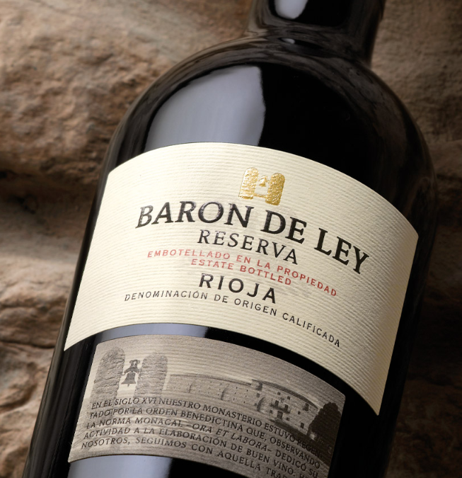 Tiens pourquoi pas un très beau vin d’Espagne ce soir? Le Baron de Ley, Rioja, 2014, bien goûteux et tout en fraîcheur.