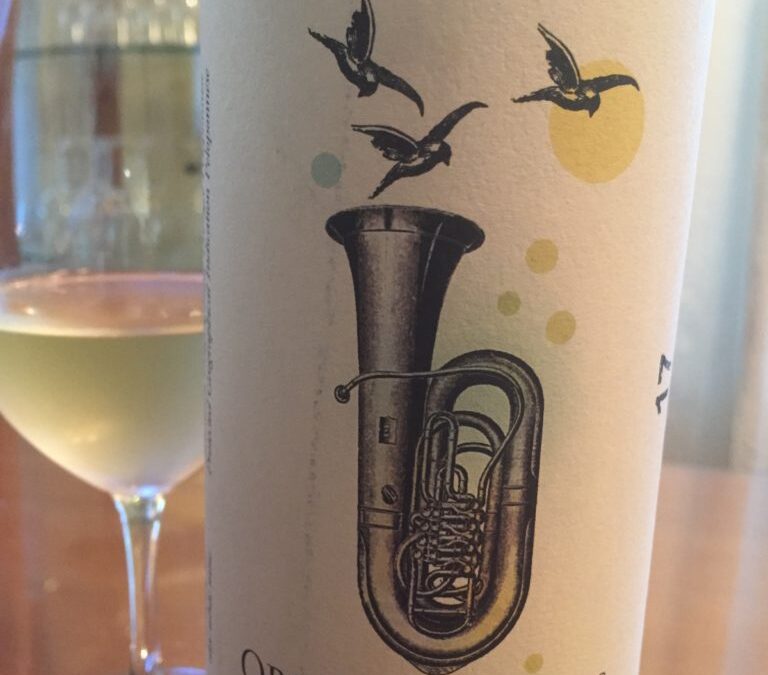 Un très beau vin blanc de Grèce qu’il vaut la peine de découvrir! Le Oreinos Helios 2017.