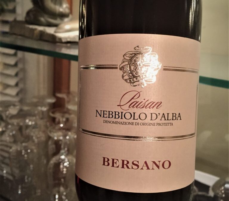 Un Nebbiolo à prix bien raisonnable qui offre de la structure, du volume et des tannins assez corsés! Le Nebbiolo d’Alba, Paisan, 2016.